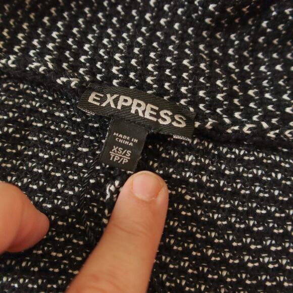 NEW Express Black White Open Front Chunky Batwing Cardigan Sweater Size XSmall - Picture 3 of 7